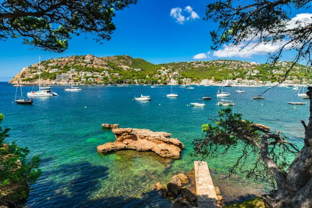 Andratx in Mallorca-Südwest vom Wasser aus