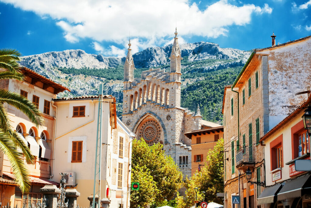 Blick auf die Kathedrale von Sóller